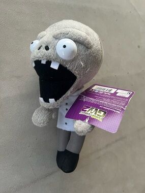 Plants vs. Zombies Garden Warfare 2 Zomboss 8" Plush 2016 PvZ GW2 Jazwares Rare
